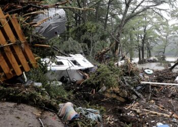 Cifra de fallecidos por inundaciones en Texas asciende a 32: confirman muerte de tres niñas desaparecidas