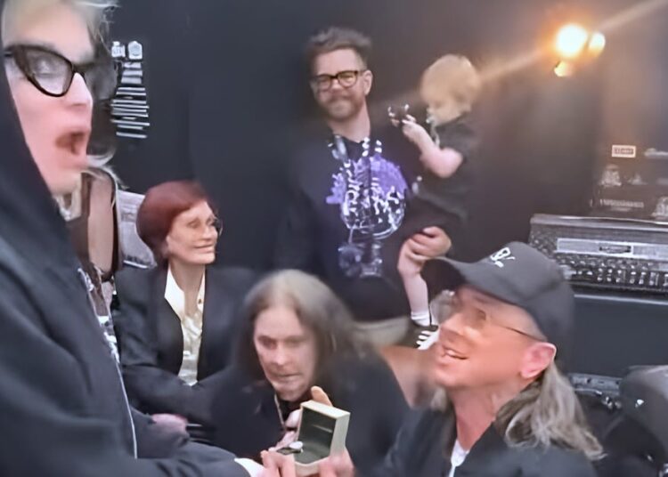 Dj de Slipknot le pide matrimonio a hija de Ozzy Osbourne en inédito momento durante el concierto final de Black Sabbath