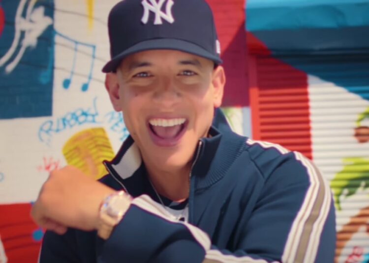 ¿De qué trata Sonríele, la nueva canción del rey del reggaetón? – Tendencias