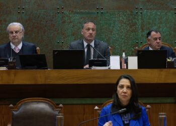 Cámara de Diputados vota este lunes proyecto que establece multa por no sufragar