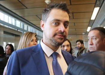 “Jamás le he faltado el respeto a ningún pueblo”: Manouchehri (PS) defiende polémicos dichos contra voto de venezolanos