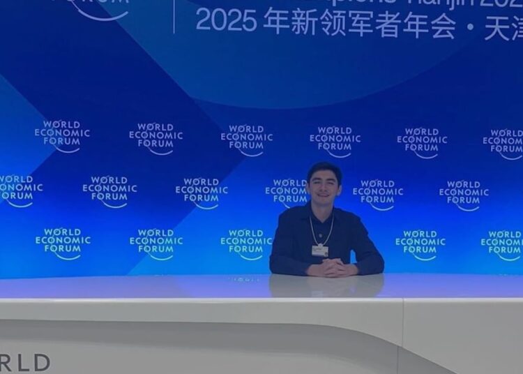 Maximiliano Frey: el primer chileno sub30 en el “Davos de Verano” llama a posicionar a Chile en el desarrollo sostenible con liderazgos intergeneracionales