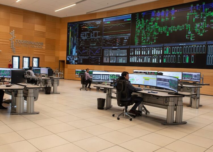 Coordinador Eléctrico Nacional presenta un plan de medidas para un “sistema eléctrico más seguro y resiliente”