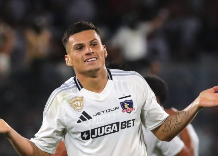 Lucas Cepeda conoció su castigo en Colo Colo por los obscenos gestos ante la U