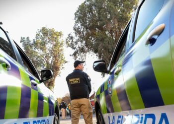 Alcalde de La Florida denuncia detención ilegal de funcionario municipal que fiscalizó a carabinero de franco