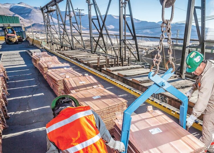 Arancel del 50 % anunciado por Trump se aplicaría al cobre refinado, principal exportación de Chile a Estados Unidos