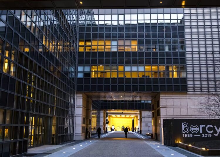 Los 13 suicidios que conmocionan al Ministerio de Economía francés