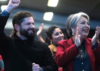 Presidente Boric en primer aniversario del Frente Amplio: “Espero que el próximo gobierno de Jeannette Jara sea mucho mejor que el nuestro”