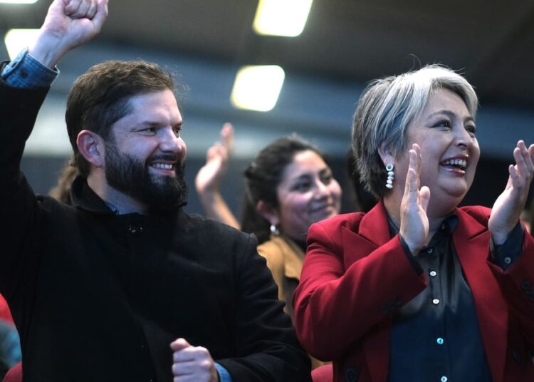 Presidente Boric en primer aniversario del Frente Amplio: “Espero que el próximo gobierno de Jeannette Jara sea mucho mejor que el nuestro”