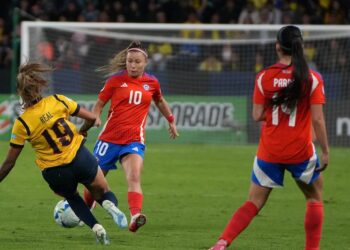 “Se encuentra bajo observación médica”: la lesión de figura chilena que preocupa a la Roja femenina en la Copa América