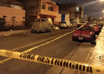 hombre fue asesinado de más de 10 disparos en los exteriores de su vivienda