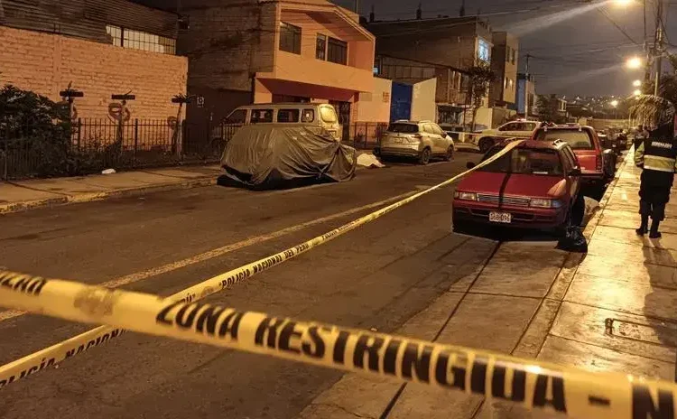 hombre fue asesinado de más de 10 disparos en los exteriores de su vivienda