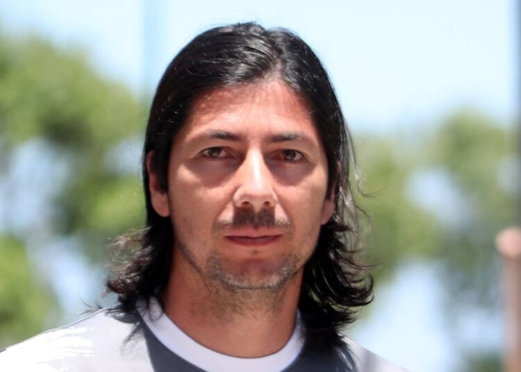 Detienen a dos sujetos vinculados al robo de vehículo sufrido por el exfutbolista Jaime Valdés: quedaron en prisión preventiva