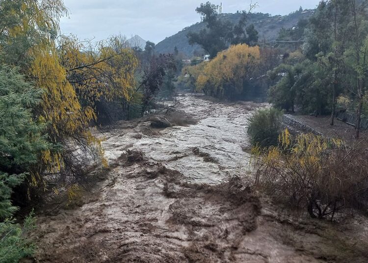 Senapred declara alerta roja por desborde de ríos Lenca y Chaica en Puerto Montt: 19 personas debieron ser evacuadas