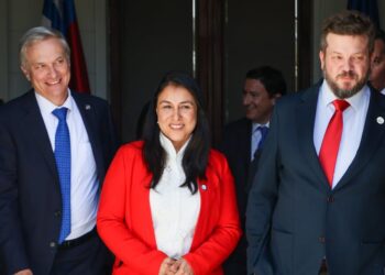 Declaraciones de esposa de Kaiser contra Kast tensionan pacto con republicanos