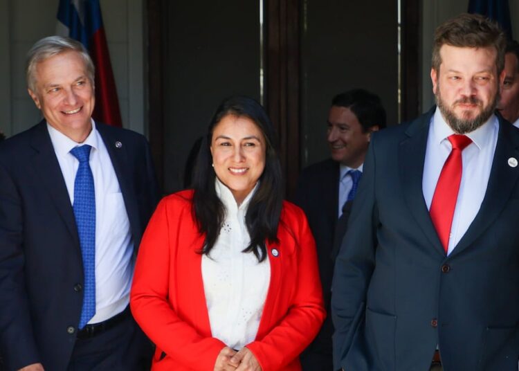 Declaraciones de esposa de Kaiser contra Kast tensionan pacto con republicanos