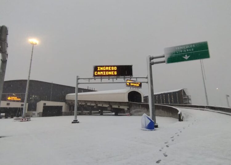 Anuncian reapertura del paso Los Libertadores para este domingo luego de frente meteorológico
