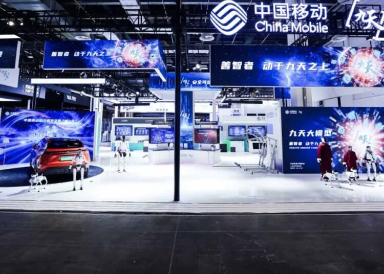 La arremetida de China Mobile para traer un cable sumarino a Chile y competir con Google