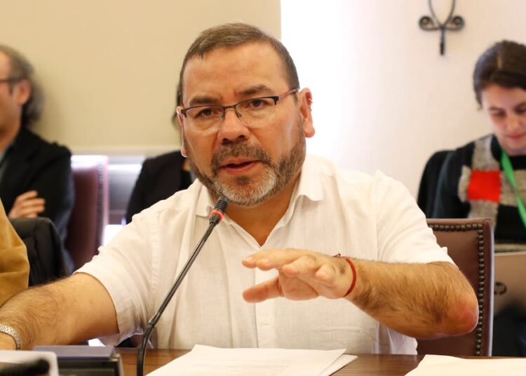 Hacienda cambia urgencias: acelera proyecto de hidrógeno verde y relega reforma tributaria a pymes