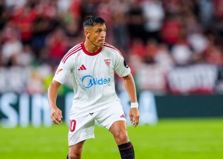 Sevilla de Sánchez y Suazo no puede ante Villarreal y pierde como local en un partido increíble