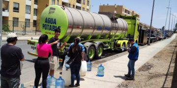 Falla en tubería deja sin agua al 60% de Alto Hospicio: suspenden clases en siete establecimientos