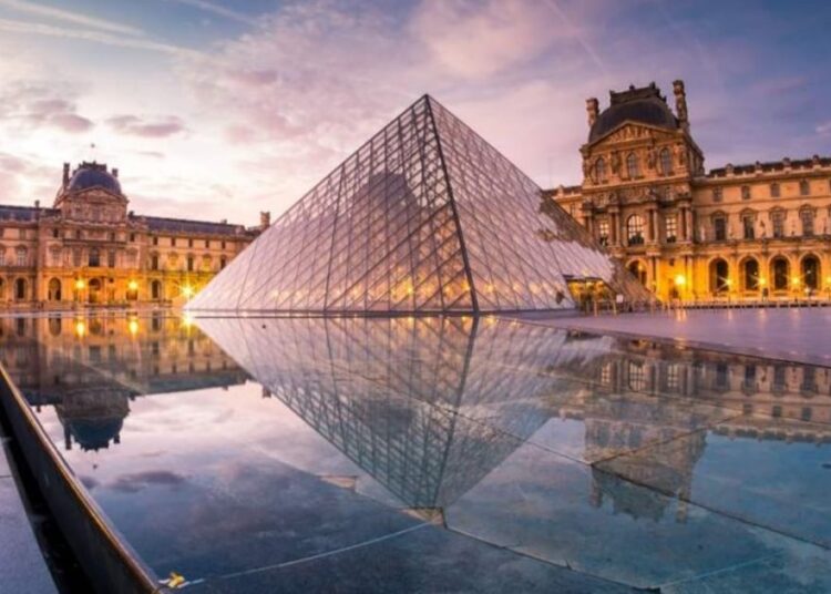 Asalto al Museo del Louvre: qué se sabe de los cinco nuevos detenidos en relación al robo