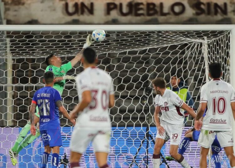 Práctica de penales y ambiente hostil: la tensa espera de la U de cara a la revancha con Lanús por la Copa Sudamericana