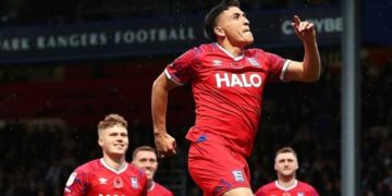 Con un doblete de tiro libre: Marcelino Núñez brilla en la victoria del Ipswich Town en la Championship