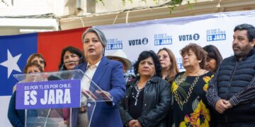 Jara dispara contra el Minvu y el gobierno por presupuesto de vivienda