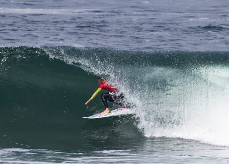 Circuito Nacional de Surf comienza a definir a los campeones nacionales en el Iquique Pro