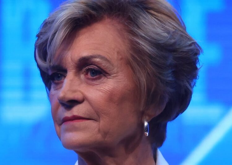 Matthei arremete contra Kast por seguridad: “No me escondí nunca detrás de un vidrio”