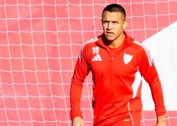 El Niño Maravilla sonríe: Alexis Sánchez de recupera en tiempo récord y es citado por el Sevilla frente al Espanyol