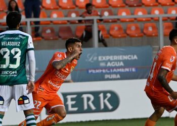 Alegría en Calama: Cobreloa supera a Wanderers en los penales y avanza a la semifinal de la liguilla de la Primera B