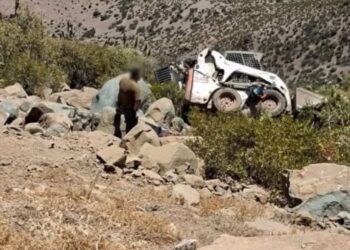 Minero muere tras desbarrancar por quebrada en medio de labores con maquinaria pesada en Petorca