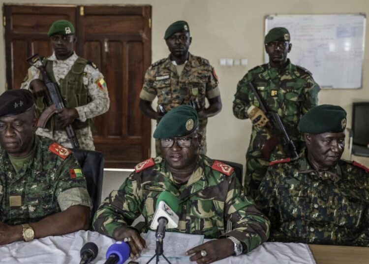 Oficiales militares de Guinea-Bissau declaran haber tomado el “control total” del país