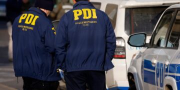 Hombre de 52 años sufre robo de su vehículo en Recoleta y luego es baleado por asaltantes