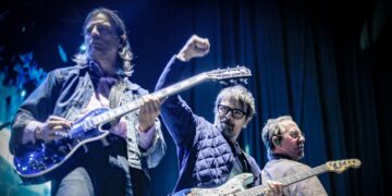 Weezer cierra a lo alto una de las mejores jornadas en la historia de Fauna Primavera