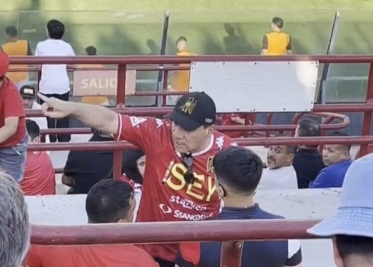 Polémica en Santa Laura: delegado presidencial Gonzalo Durán expulsa a hinchas de O’Higgins en duelo de Unión Española