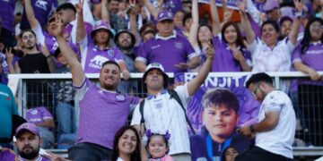 Locura en las calles penquistas: una multitud recibe a Deportes Concepción tras su épico ascenso a Primera División