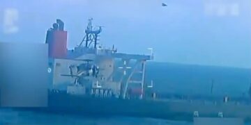 EE.UU. afirma que pretende incautar el petróleo del buque intervenido frente a Venezuela