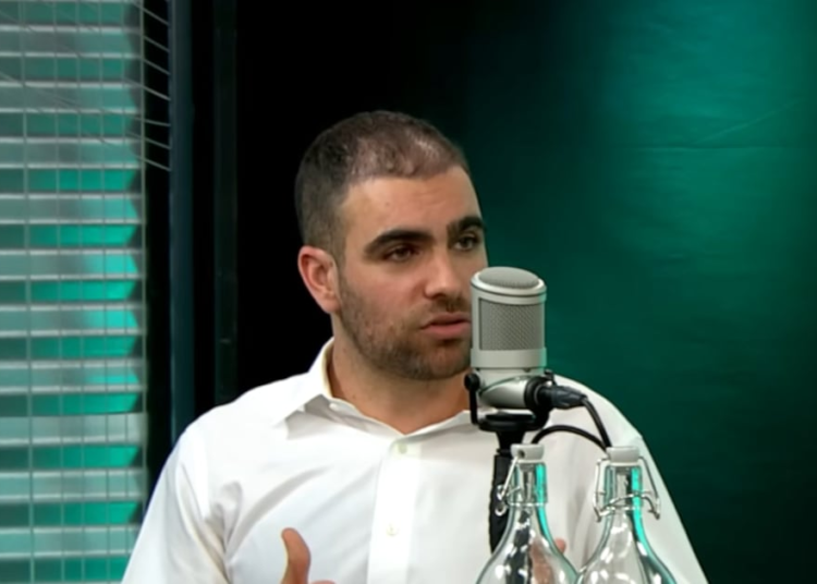 Benjamín Salas, exasesor de Piñera, contradice a Kast y dice que sería “un error” apoyar intervención de EE.UU. en Venezuela