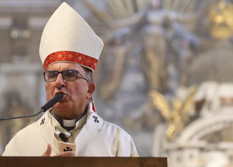 “Es absolutamente incompatible”: Cardenal Chomali realiza llamado a no conducir bajo los efectos del alcohol en Año Nuevo