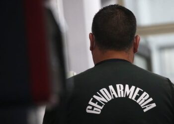 Gendarmería presenta denuncia tras hallazgo de coronas de flores en la ex Penitenciaría