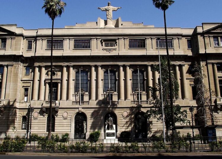 Ranking de las mejores universidades de América Latina: PUC queda en el top 3 y la U. de Chile fuera de las 10 mejores por primera vez