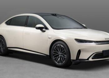 Smart prepara el primer sedán de su historia