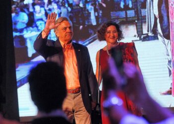 “Yo seré solo un instrumento de unidad”: Pablo Longueira reaparece con un llamado a alinear a la derecha durante cena en su honor