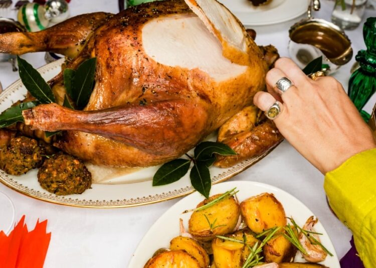 ¿Una cena de Navidad cuesta lo mismo en Ñuñoa, La Cisterna, Arica o Punta Arenas? la respuesta es No