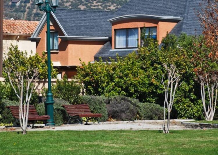 Cadem: 60% está a favor del proyecto de Kast de eliminar las contribuciones a la primera vivienda