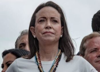 María Corina Machado dice que quiere volver a Venezuela y defiende que “la transición debe avanzar”