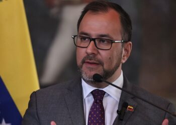 Venezuela rechaza alerta de EE.UU. y asegura que el país vive “absoluta calma, paz y estabilidad”